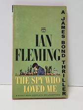 Ian Fleming - The Spy Who Loved Me 1962 21st Signet Paperback James Bond 007 