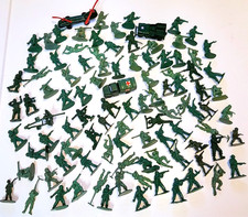 Lot 100 Green Army Men Soldiers Vtg Style Plastic Military Figures Trucks Etc