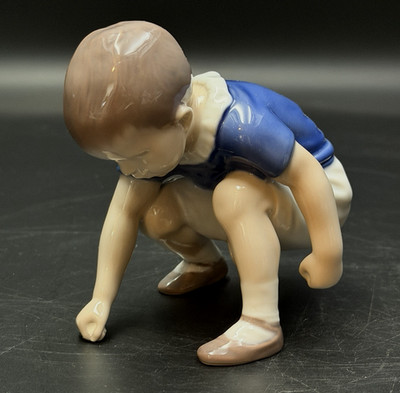 BING & GRONDAHL B&G ''Dickie Boy'' #1636 Denmark Figurine