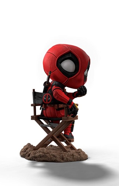 Marvel Deadpool Und Wolverine Minico Statue Deadpool Auf Dem Stuhl 13 Cm Iron St-image