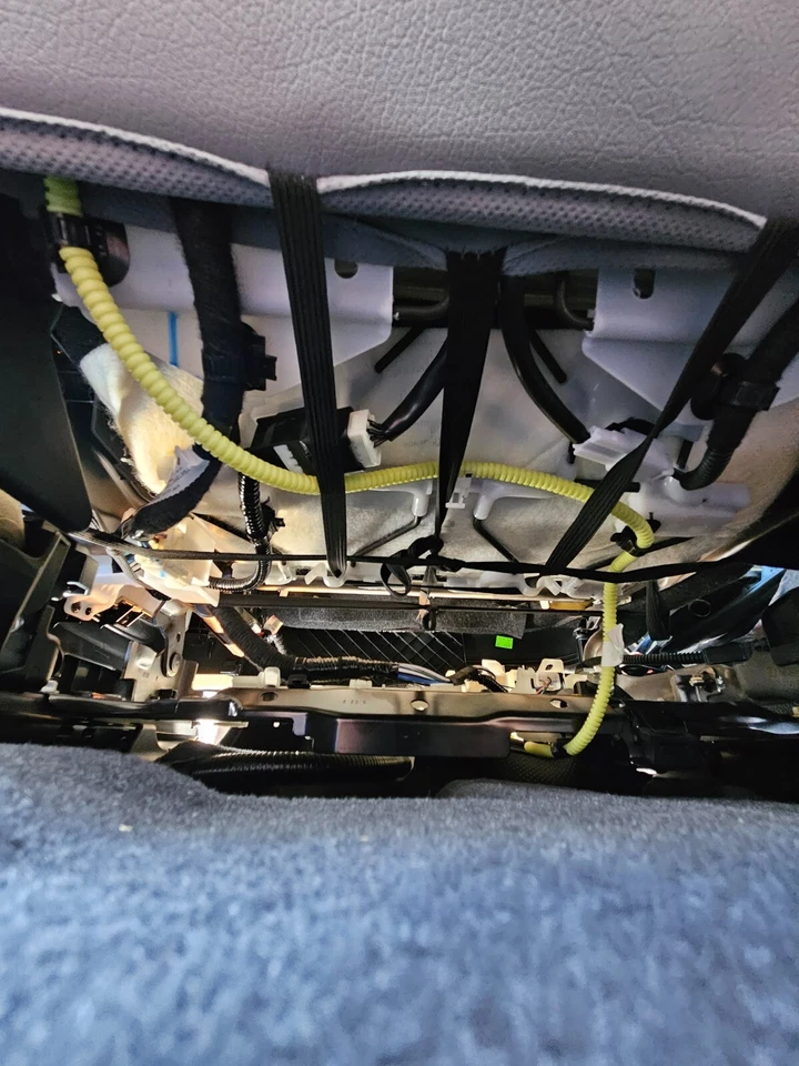 para TOYOTA 4RUNNER 1984-1995 S. CUERO AJUSTE PERSONALIZADO 2 FUNDAS ASIENTO DELANTERO 13 COLORES Foto 4 de 4