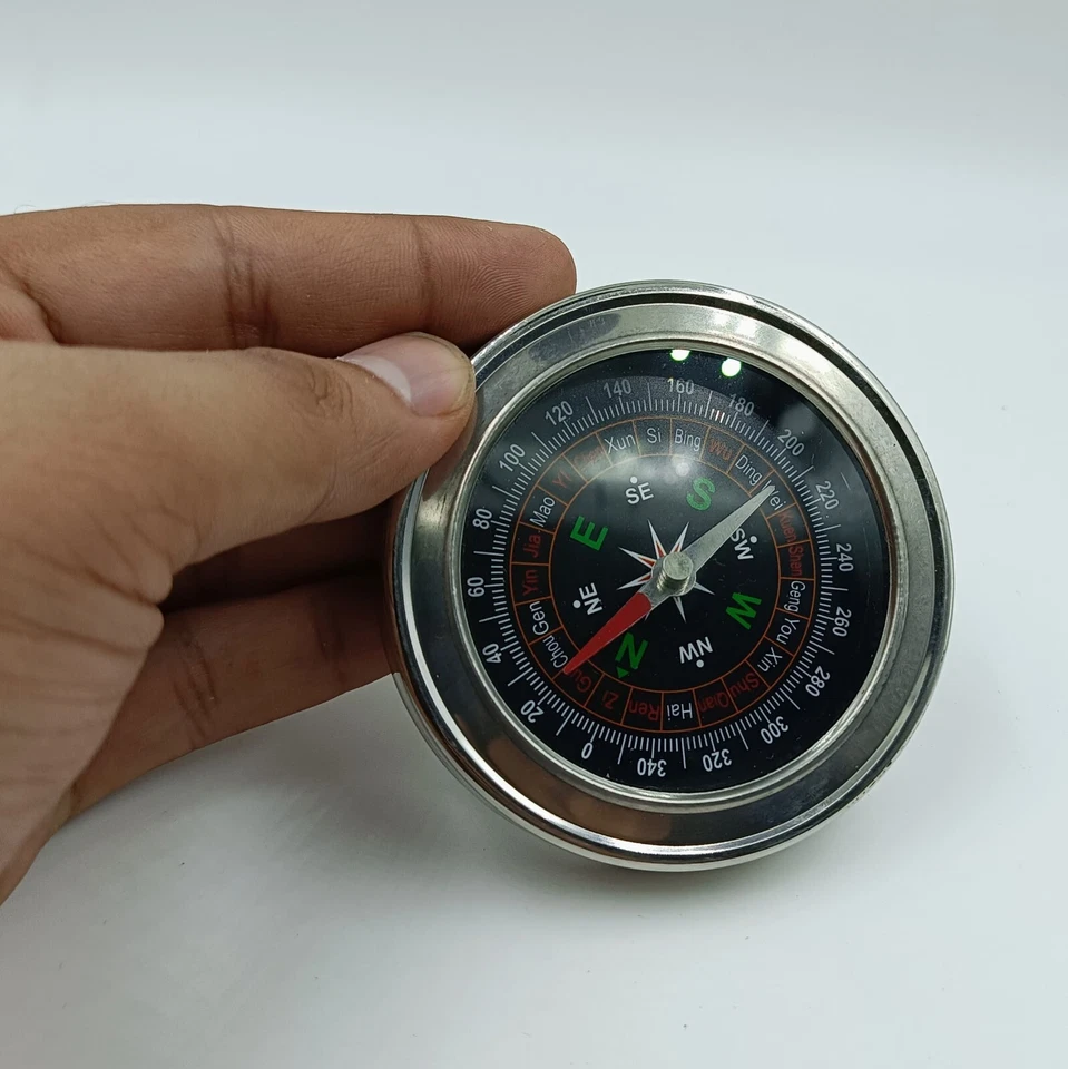 Brújula de metal estilo vintage - Herramienta de navegación de 3 pulgadas | Decoración de escritorio coleccionable Foto 3 de 4