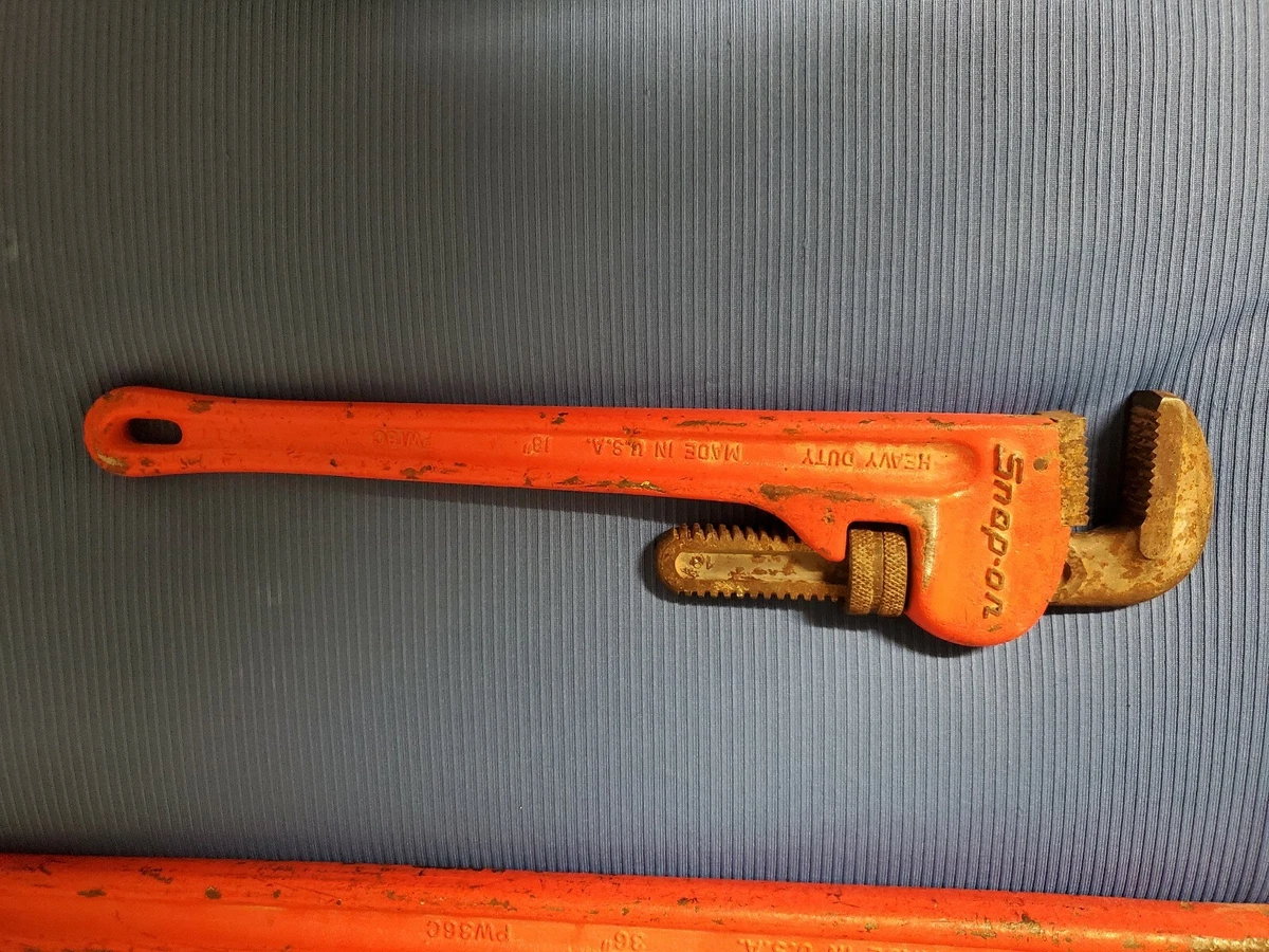 Snap on pipe wrench online