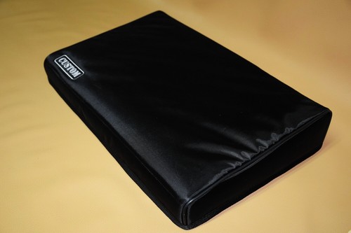 Custom padded cover for MOOG Messenger 32-key synth - Picture 4 of 8