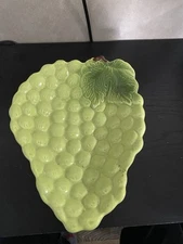 Vintage Green Grape-Shaped Ceramic Serving Platter Dish little chip on it  