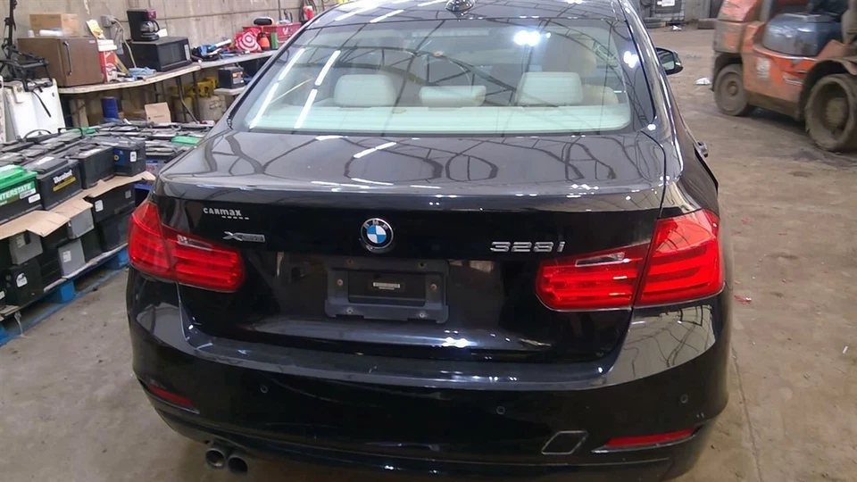 Passenger Caliper Front Without Sport Brake Fits 12-18 BMW 320i 6840042 Foto 2 de 4