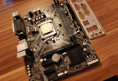 GIGABYTE Mainboard H310M DS2 Intel Core i5-8400 ATX DDR4 LGA1151 Ultra Durable