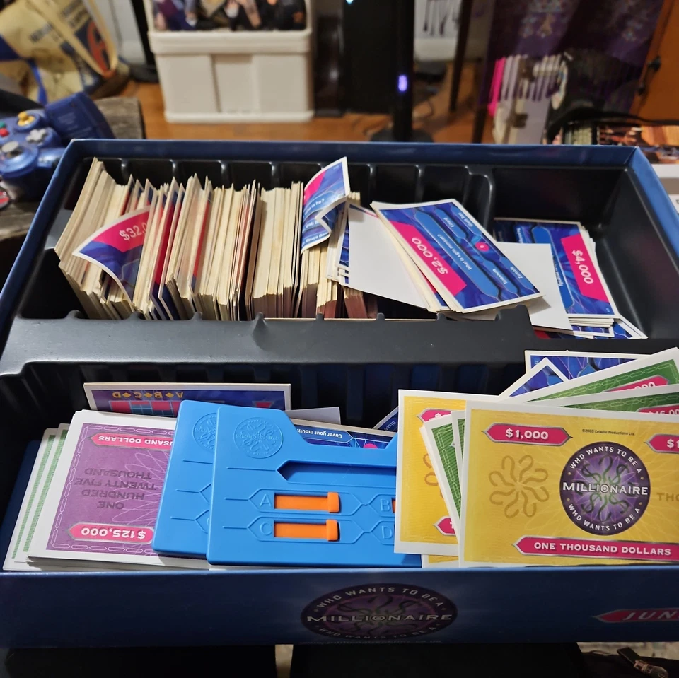 Who Wants To Be A Millionaire Board Game Junior Edition Pressman  - Image 3 of 4