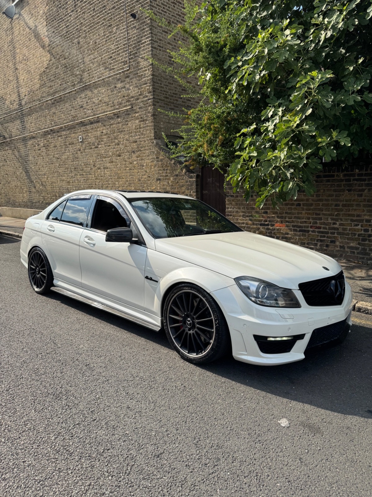 2011 Mercedes-Benz C Class C63 AMG W204 EDITION 125 6.2 V8 530 BHP PEARL WHITE