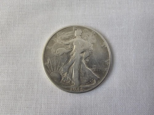 New Listing1945-P Walking Liberty Half Dollar 90% Silver Circulated US Coin