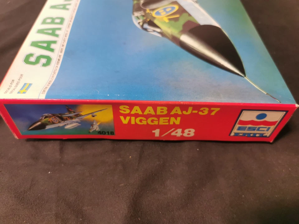 esci SAAB AJ-37 Viggen ESCI No. 4018 1:48 AJ 37: Fighter bomber - Immagine 2 di 4