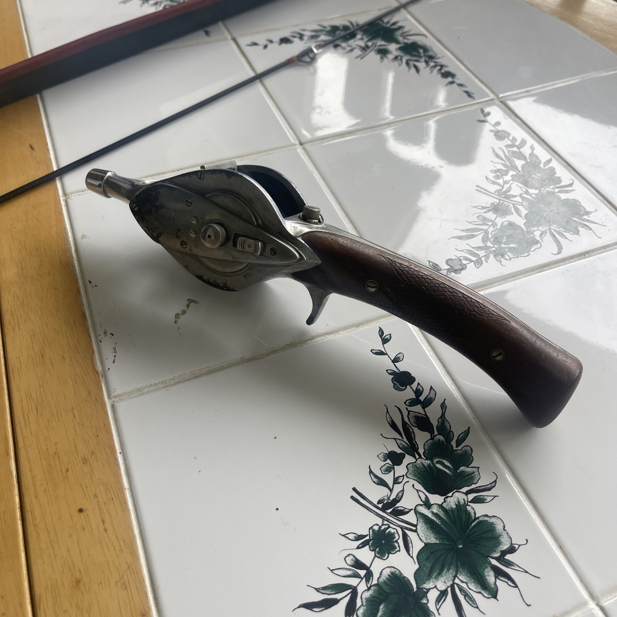 Hurd Super Caster Vintage 1940s Steel Fishing Rod Pistol