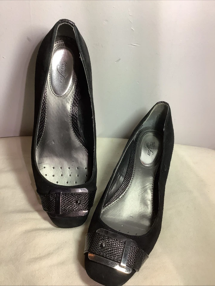 Alfani Step N Flex Black Leather With Buckle Womens 7.5M Wedges - Image 3 of 4