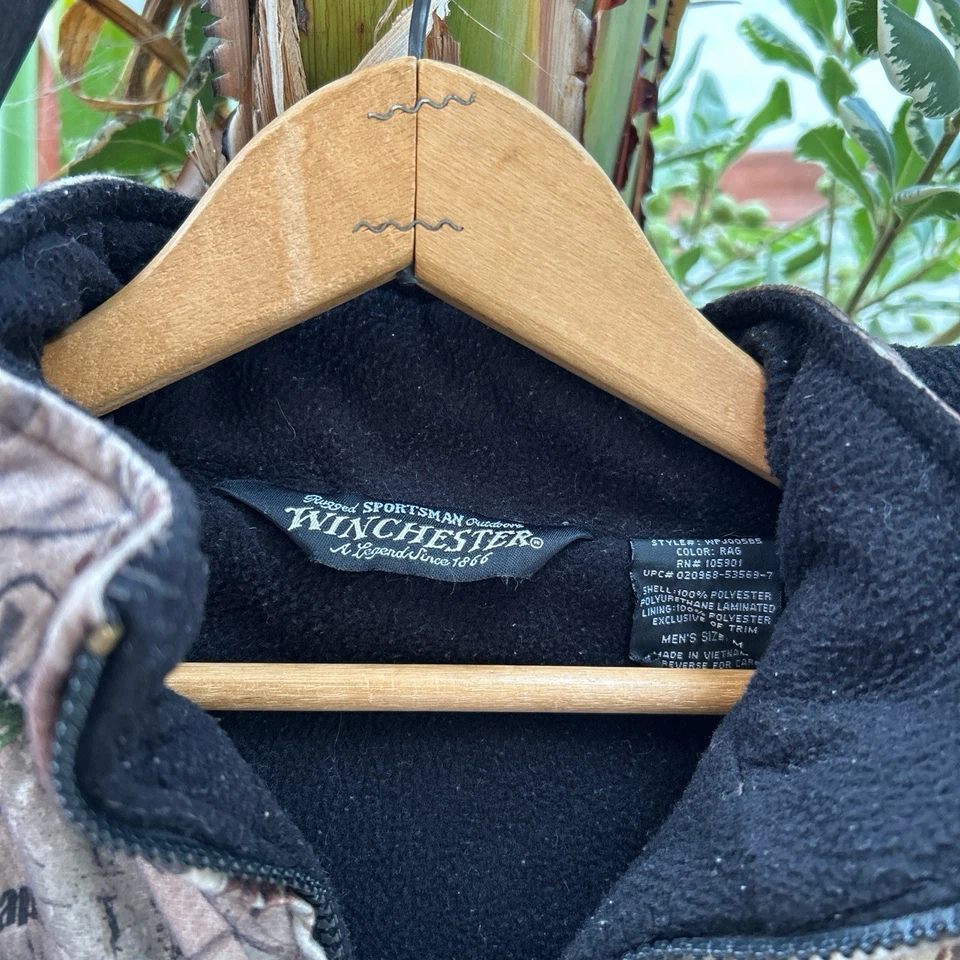 Winchester Camo Hunting Jacket Men’s Size M Realtree Fleece Lined - Image 3 of 4