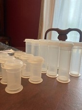 Snappies Containers: 10 2oz and 6 1 oz with 2 breastmilk bags and carry bag