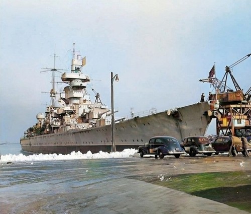 Vintage WWII Photo – German Heavy Cruiser Prinz Eugen 🇩🇪 in Boston Harbor 1946 - Picture 2 of 3