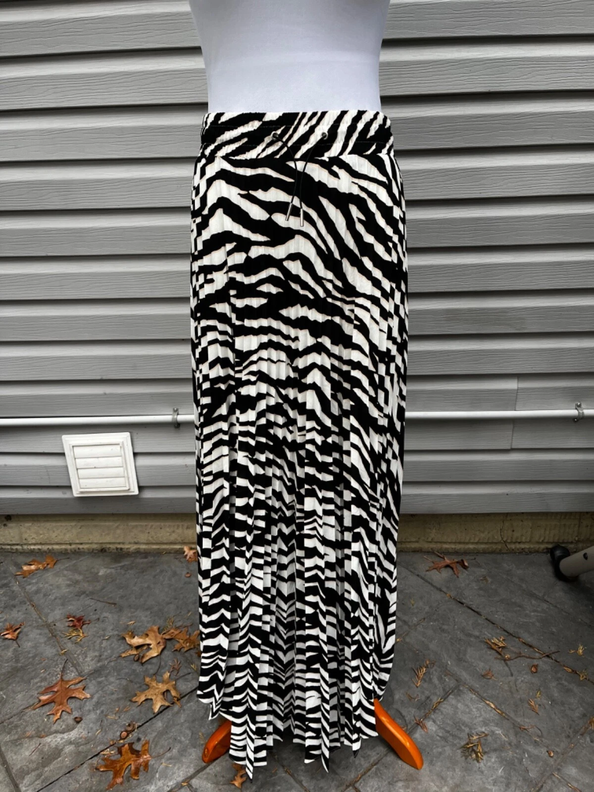 FOREVER NEW Maxi gonna floreale plissettata stampa zebrata Express orlo asimmetrico nuova senza etichette M