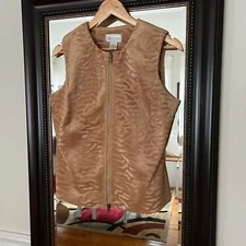 Jordan Faux Fur Sleeveless Printed Vest Size Small