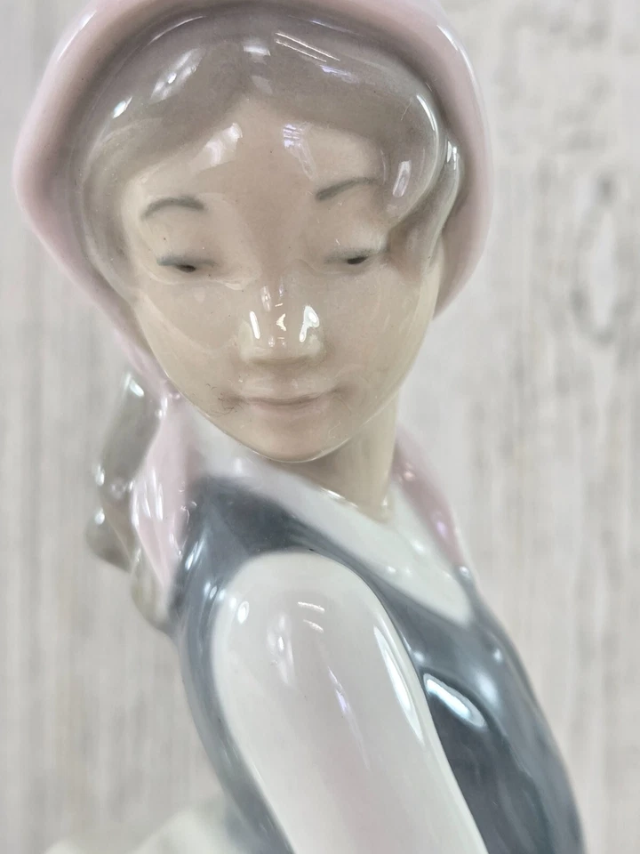 Nao by Lladro Windswept Girl With Basket Figurine - Image 2 of 4