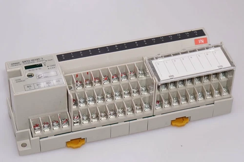 OMRON SRT2-ID16T-1 Remote Terminal 24V DC Input: 6mA/point