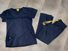 New ListingWomen’s 2 Piece Wonder Wink Scrubs Pants Top Set Size M Navy