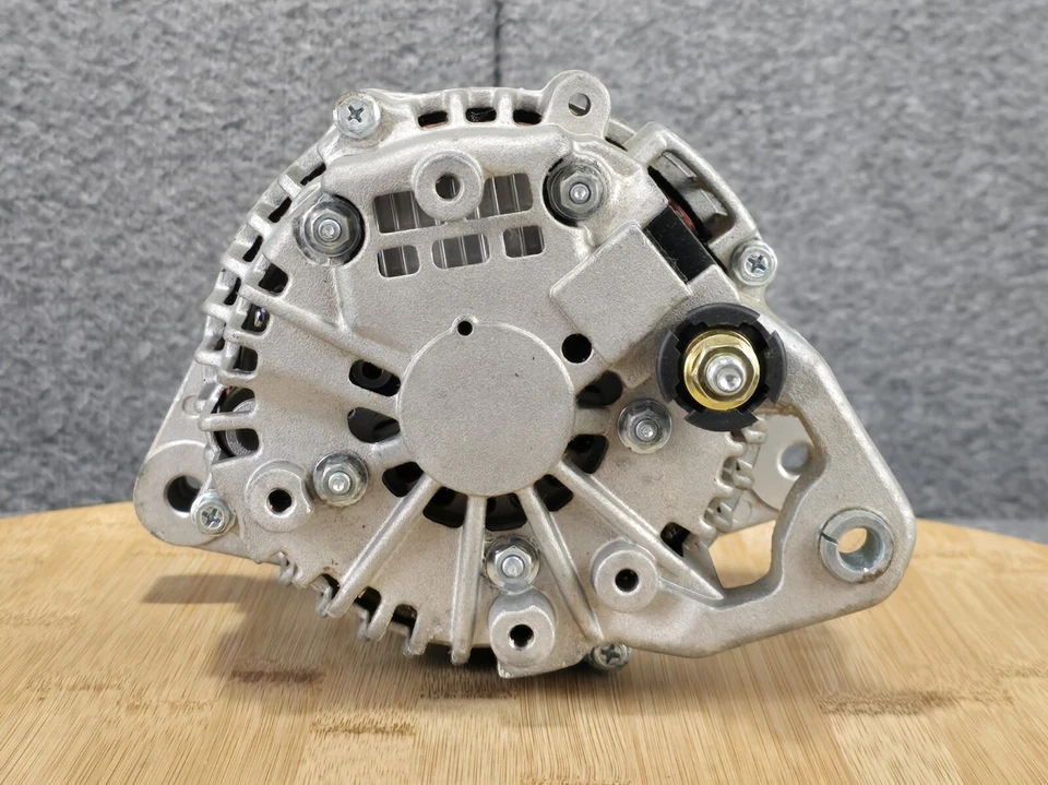 Alternador Carquest Remanufacturado para Nissan Frontier 99-02 Xterra 00-02 80 Amp Foto 4 de 4