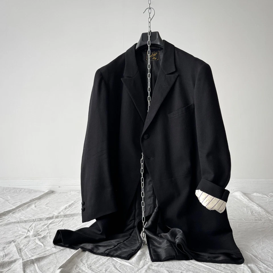 Antiguo abrigo suizo de lana negro a medida con fecha de 1925 Foto 3 de 4