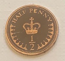 Proof Coin From Royal Mint Set Queen Elizabeth II 1982 1/2 p Half Penny
