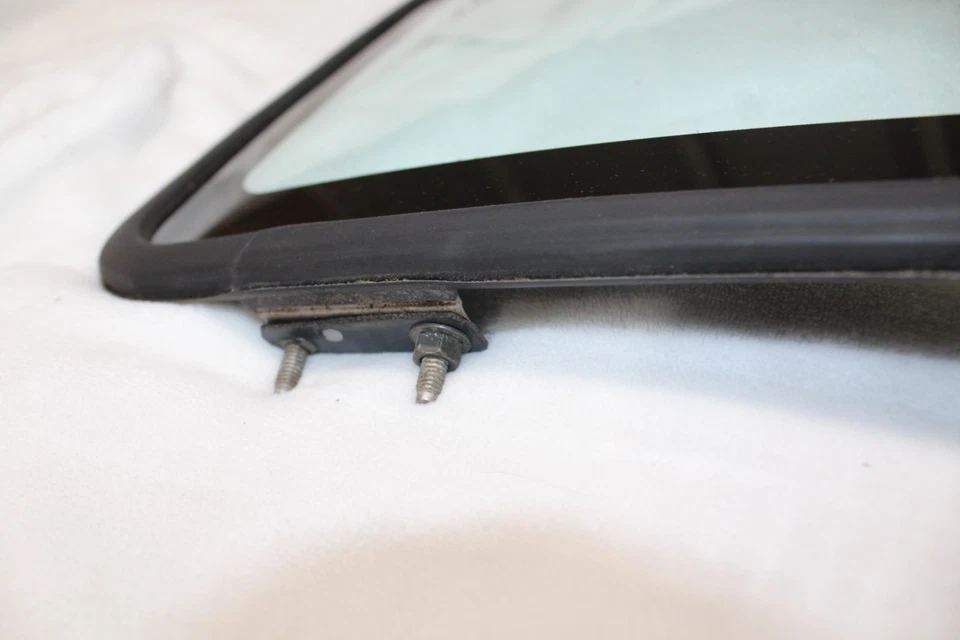 86-97 Nissan HARDBODY D21 XCab 1/4 quarto janela de vidro destro lado do passageiro LIMPO - Imagem 3 de 4