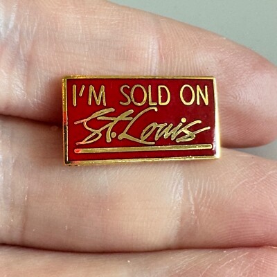 Vintage I m Sold on St. Louis Pin   Retro Tourism Souvenir Tourist