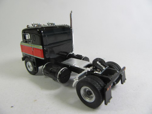 Brekina 1:87 Kenworth Bullnose Cabover Black/Orange Finished Model - Picture 4 of 8