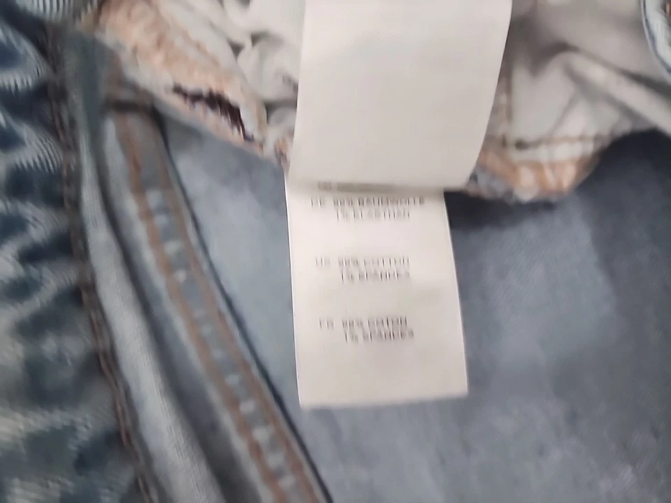 Pantalones Cortos Mujer Azul 29 Corte Deshilachado Dobladillos Desgastados Lavado Ligero Foto 4 de 4