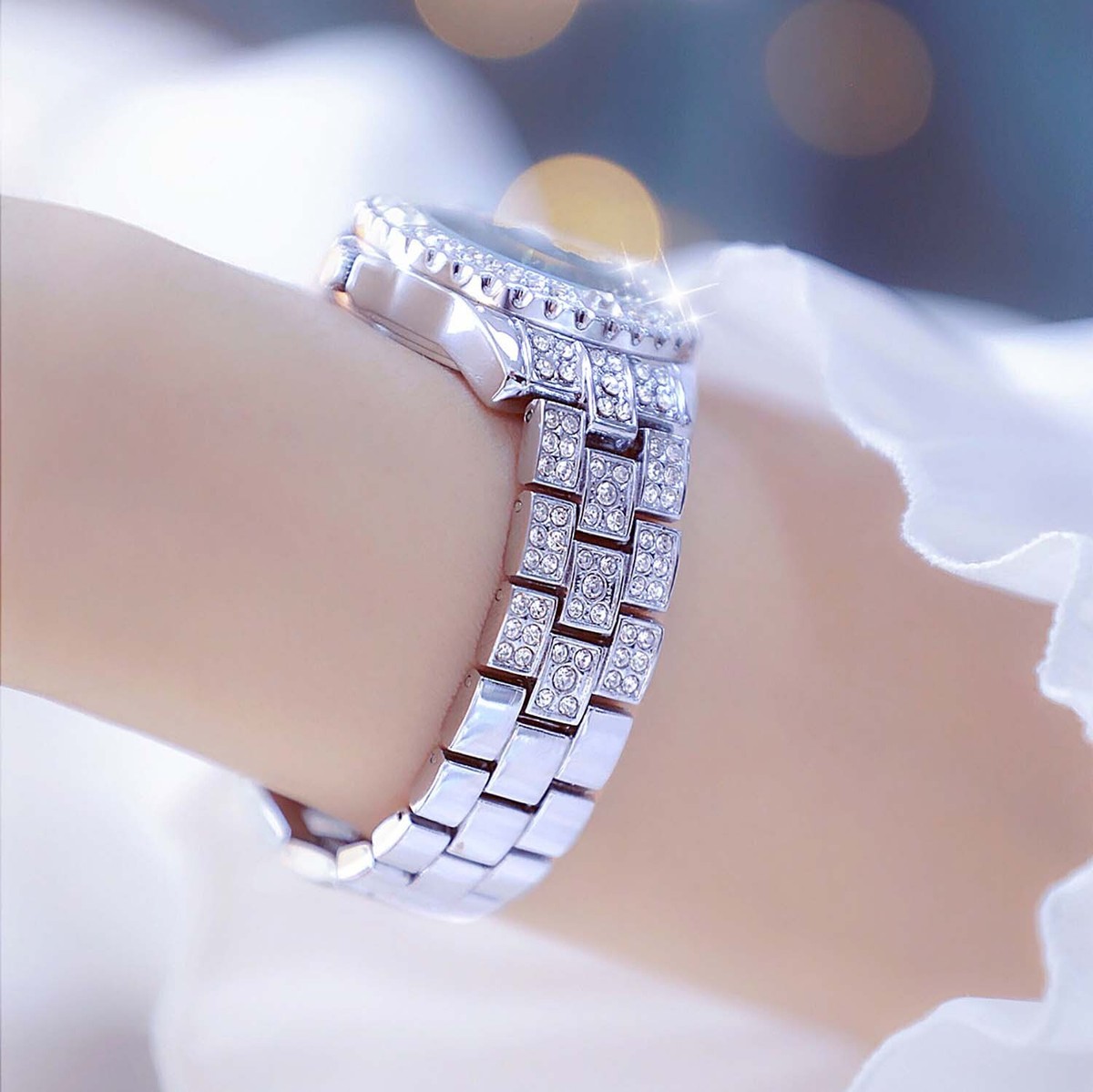 Full Diamond Luxury Women Watch Round Face Stylish Silver 