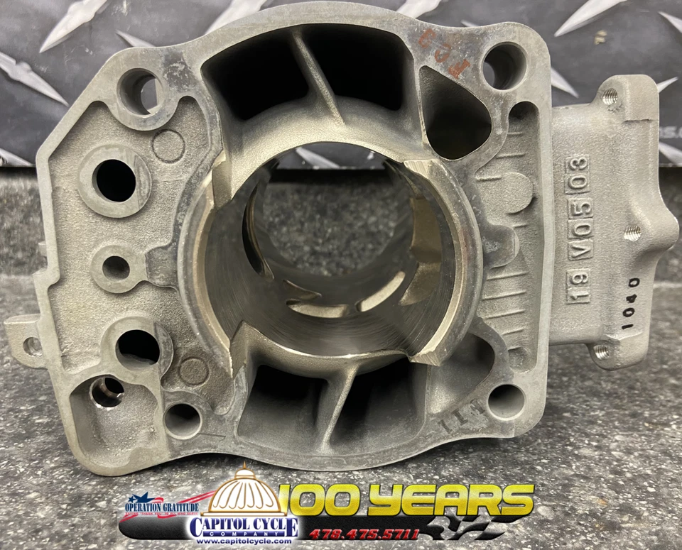 12101-KZ3-L10 OEM HONDA 2001 CR250R CYLINDER A - Изображение 4 из 4