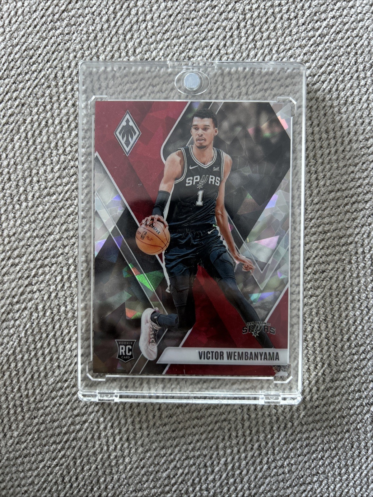 2023-24 Panini Phoenix - Rookies Victor Wembanyama #256 Red Ice Phoenix (RC)