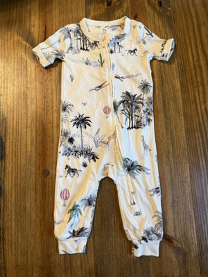 Banana Republic Baby Pajamas 6-9 Months One Piece Giraffe Hot Air Balloons White