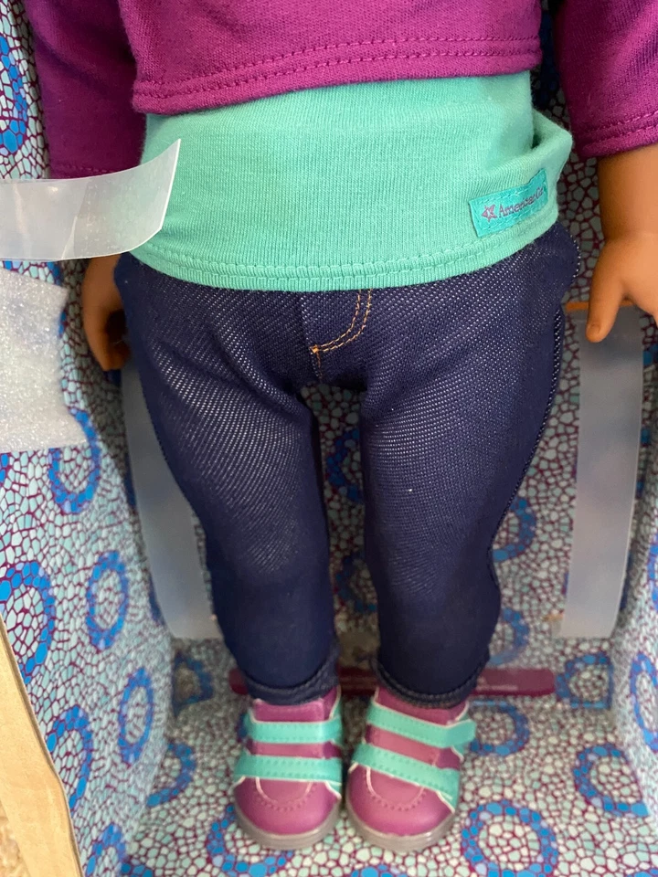 Boneca American Girl 18" Gabriela Menina do Ano 2017 Afro-Americana - Imagem 4 de 4