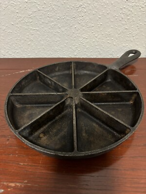 Vintage Black Cast Iron 8 Slices Corn Bread Skillet