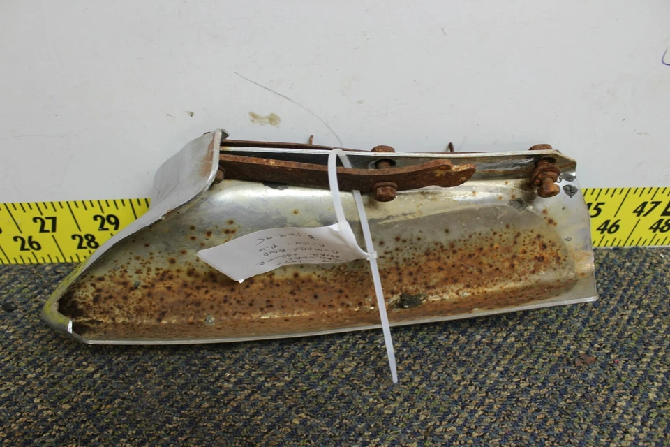 Parachoques trasero cromado derecho GM 1967-1970 Cadillac 1967-1970 usado OEM (SVM46) Foto 3 de 4