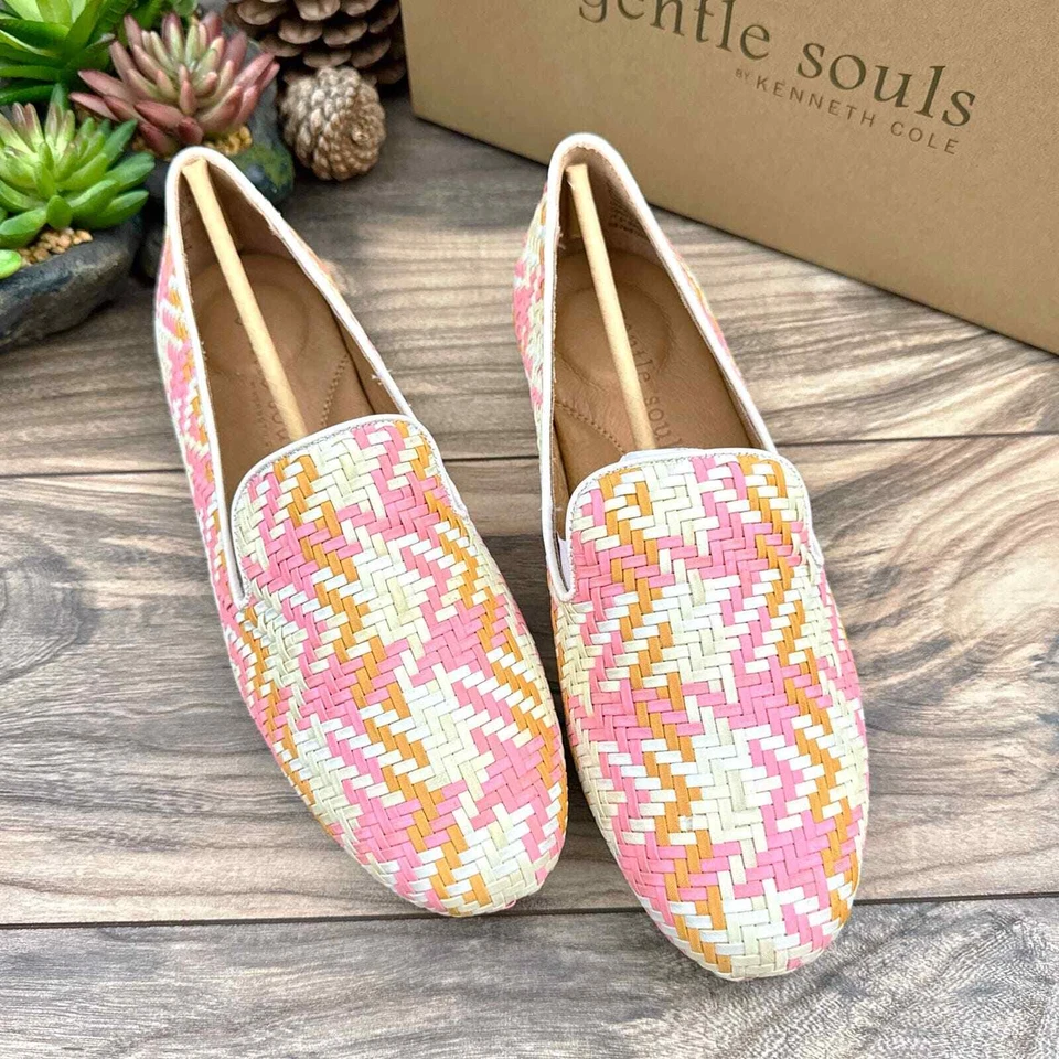 Mocassins rasos Gentle Souls por Kenneth Cole 8M Eugene tecido rosa múltiplo novo na caixa - Imagem 2 de 4