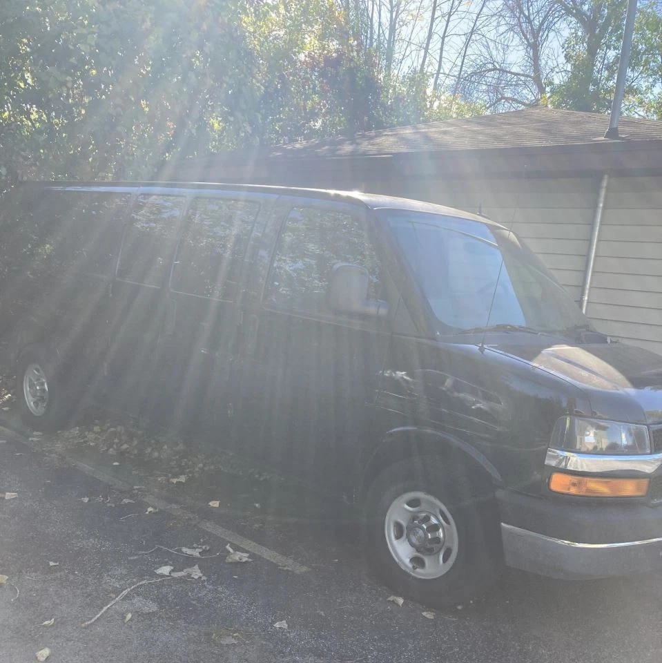 (LOCAL PICKUP ONLY) Quarter Glass Forward Stationary Fits 96-24 EXPRESS 2500 VAN Foto 2 de 4