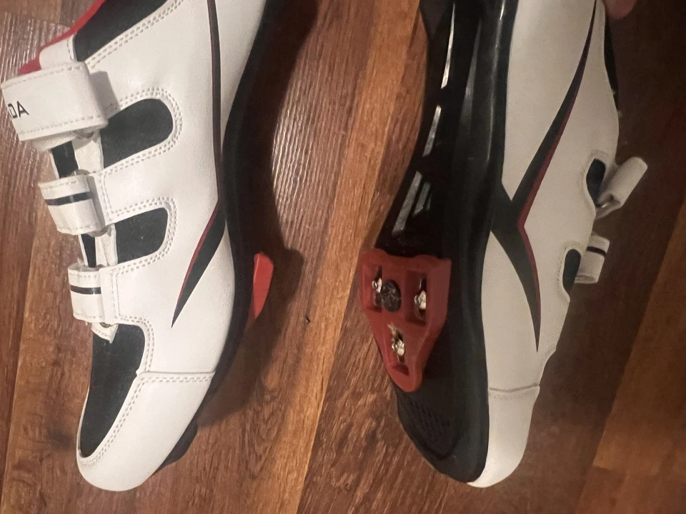 Zapatos de ciclismo de interior compatibles con pelotón bicicleta unisex para hombre EU 44 | US 10.5 Foto 2 de 4