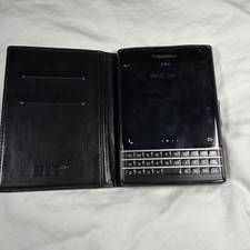 BlackBerry Passport Black SQW100-1 Unlocked 32GB 3GB RAM 13MP Smartphone