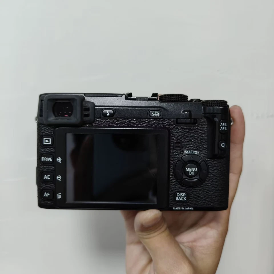 Fujifilm Fuji X Series X-E1 16.3MP (Black) Mirrorless Camera (Body Only) - Image 2 of 4