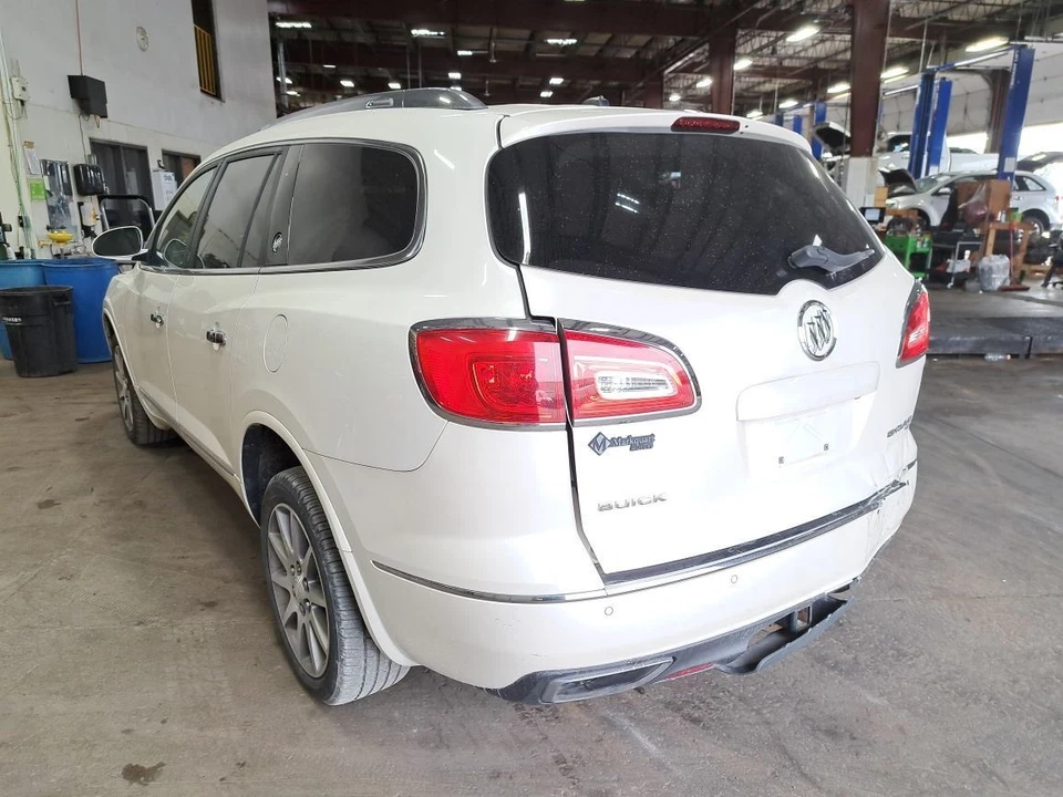 Rh Passenger Side Front Spindle/Knuckle 2014 Enclave Sku#4205066 - Image 3 of 4