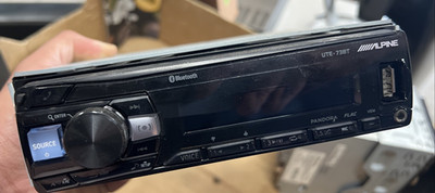 Alpine UTE-73BT Bluetooth Car Stereo SINGLE-DIN Head Unit  Untested as is