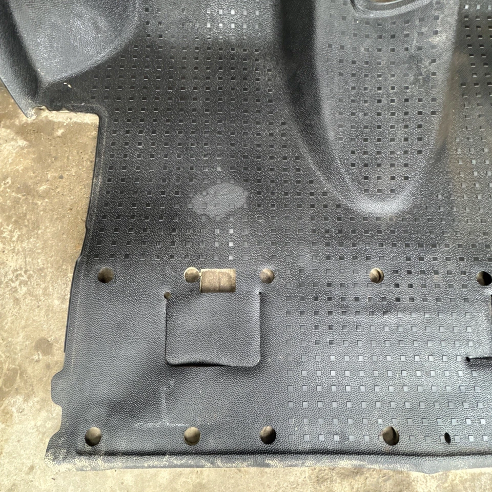 VW Transporter T6.1 2020 Front Cabin Floor Mat 7L2863710 See Pictures — 第 2/4 张图片