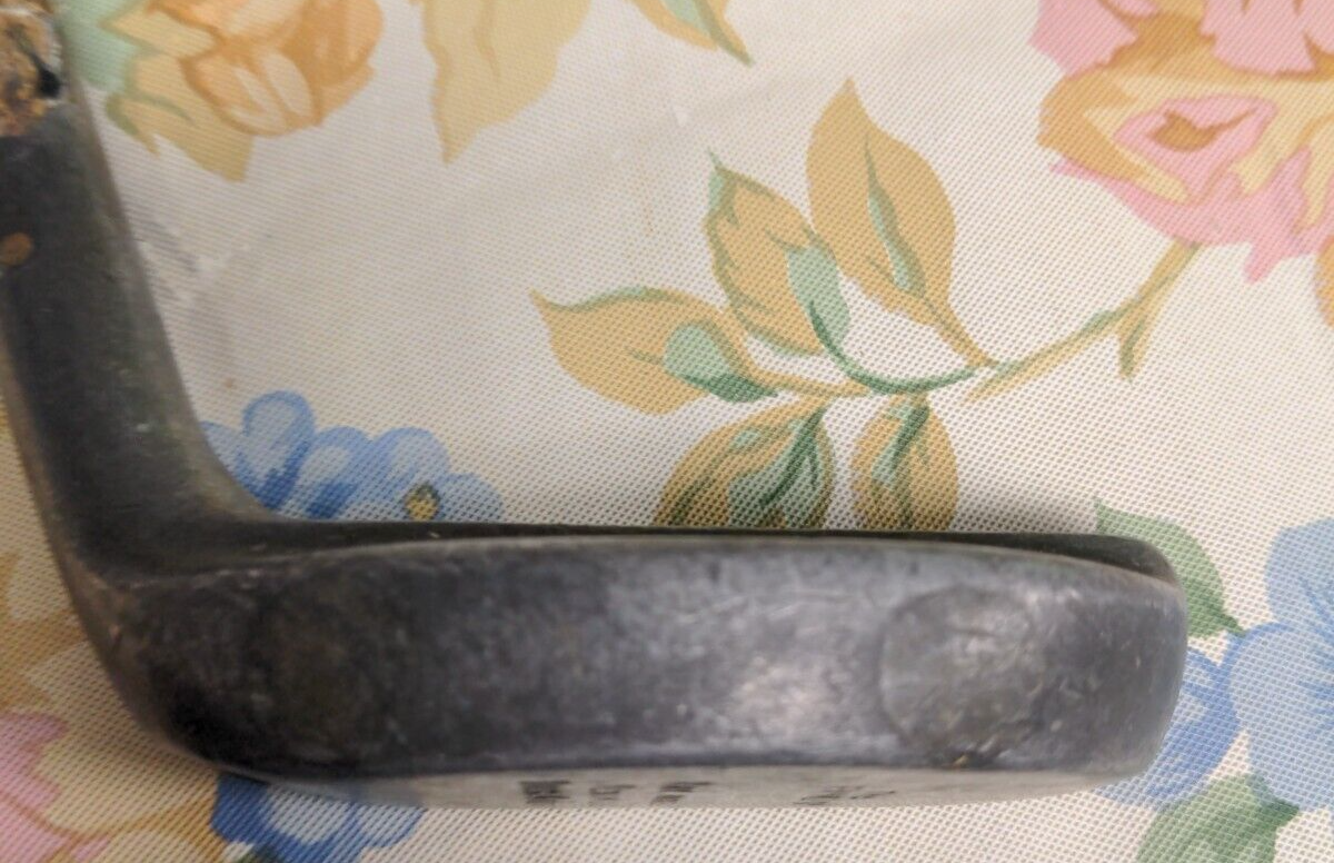 Lot 479 - A hickory shafted aluminium putter, The New