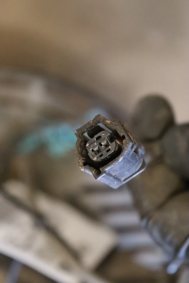 2013-2016 SCION FRS FRONT LEFT DRIVER SIDE SPINDLE KNUCKLE WHEEL HUB OEM - Image 4 of 4