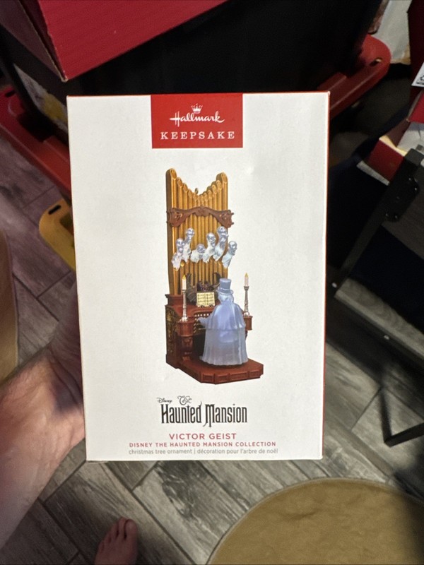 Hallmark Victor Geist Playing Organ Haunted Mansion Ornament